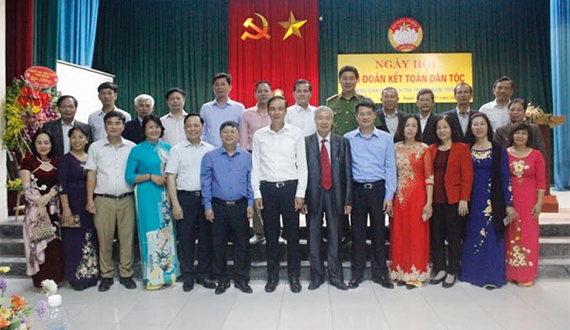Phó Bí thư Thành ủy Hà Nội Đào Đức Toàn dự Ngày hội Đại đoàn kết toàn dân tộc tại huyện Hoài Đức
