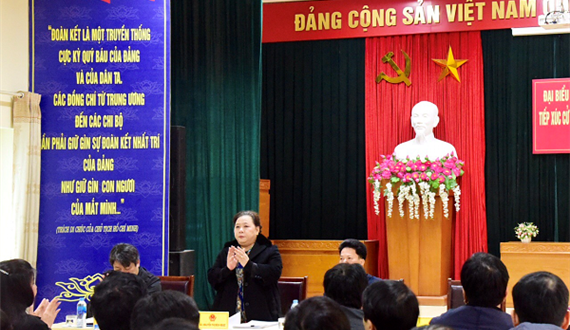 Chủ tịch HĐND thành phố Hà Nội tiếp xúc cử tri tại Hà Đông