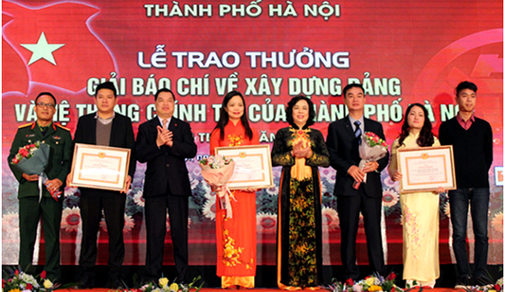 Thành phố Hà Nội: Trao 2 giải báo chí về xây dựng Đảng và phát triển văn hóa lần thứ I-2018