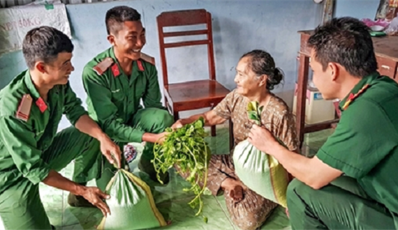 Cán bộ, đảng viên quân đội "nhân đôi" trách nhiệm nêu gương