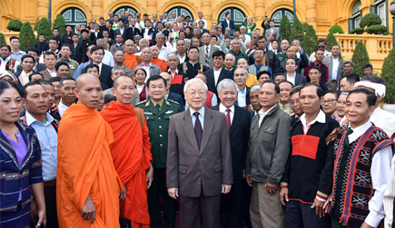 Tổng Bí thư, Chủ tịch nước Nguyễn Phú Trọng gặp mặt thân mật người có uy tín tiêu biểu khu vực biên giới