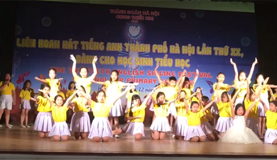 Sôi nổi Chung khảo Liên hoan hát tiếng Anh Thành phố lần thứ XX