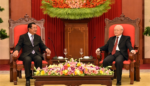 Tổng Bí thư, Chủ tịch nước Nguyễn Phú Trọng tiếp; Thủ tướng Nguyễn Xuân Phúc đón, hội đàm với Thủ tướng Cam-pu-chia Hun Xen