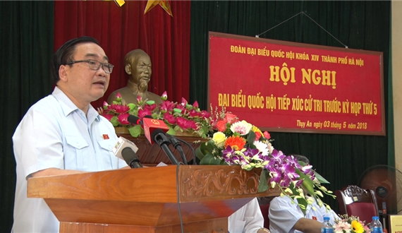 Bí thư Thành ủy Hoàng Trung Hải tiếp xúc cử tri huyện Ba Vì