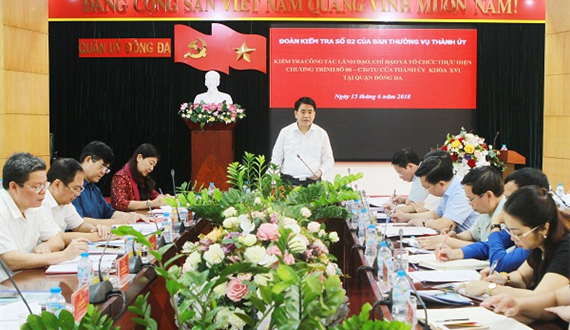 Chủ tịch UBND Thành phố Nguyễn Đức Chung kiểm tra việc thực hiện Chương trình 06-Ctr/TU tại quận Đống Đa