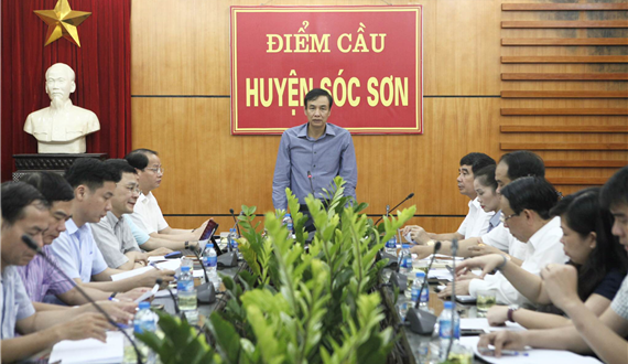 Phó Bí thư Thành ủy Đào Đức Toàn làm việc với huyện Sóc Sơn về vụ cháy chợ xảy ra ngày 21-6