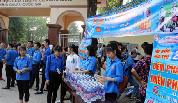Gần 200 thanh niên tình nguyện tham gia “Tiếp sức mùa thi” kỳ thi vào lớp 10