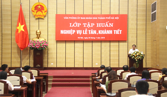 Tập huấn nâng cao Công tác lễ tân, khánh tiết