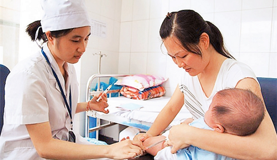 Tiêm phòng sởi đầy đủ, đúng lịch