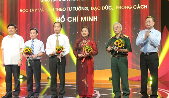 Lan tỏa những tấm gương trong học và làm theo Bác