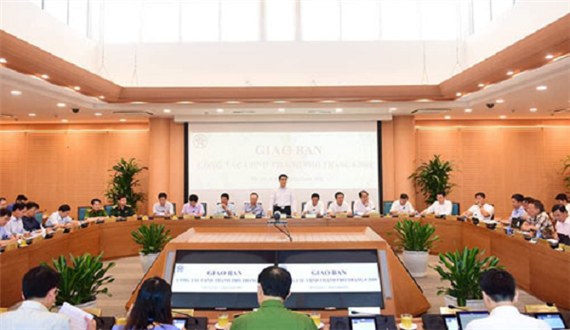 UBND thành phố Hà Nội giao ban công tác tháng 8-2018