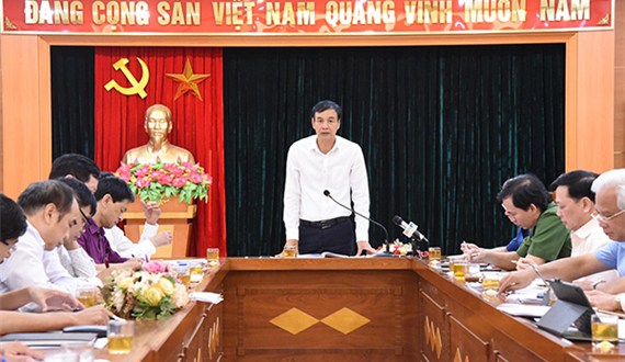 Giải quyết triệt để, không buông lỏng việc xử lý vi phạm đê điều