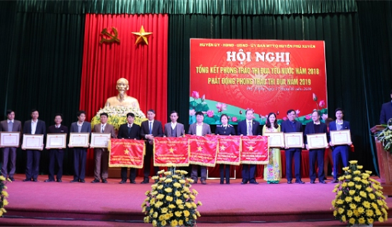 Huyện Phú Xuyên: Đẩy mạnh phong trào thi đua yêu nước rộng khắp trong toàn hệ thống chính trị