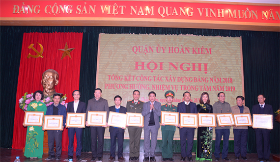 Quận Hoàn Kiếm: Tiếp tục đổi mới phương thức lãnh đạo của Đảng trên tất cả các lĩnh vực