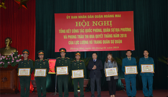 Quận Hoàng Mai tổng kết công tác quốc phòng, quân sự