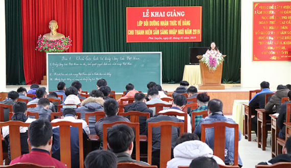 Bồi dưỡng nhận thức về Đảng cho tân binh lên đường nhập ngũ năm 2019