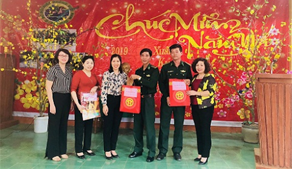 Hội Liên hiệp Phụ nữ Hà Nội đồng hành cùng phụ nữ biên cương