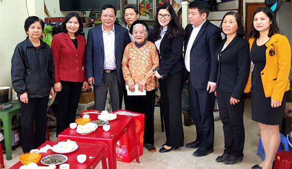 Trưởng Ban Tuyên giáo Thành ủy thăm, chúc Tết tại quận Cầu Giấy
