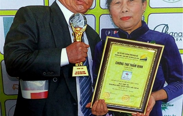 Gia đình níu giữ tinh hoa trà sen Tây Hồ
