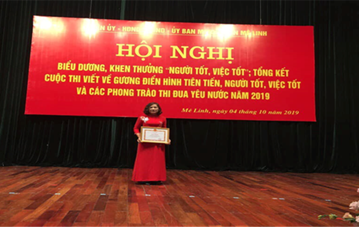 Tâm gương nhà giáo học tập và làm theo Di chúc của Chủ tịch Hồ Chí Minh: Tận tụy, thương yêu giúp đỡ học sinh 