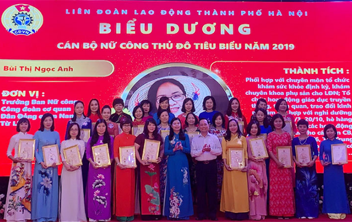 Liên đoàn Lao động Thành phố tuyên dương 90 “Cán bộ nữ công Thủ đô tiêu biểu” năm 2019