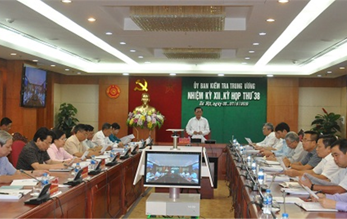 Siết chặt kỷ luật để Đảng mạnh thêm và phát triển