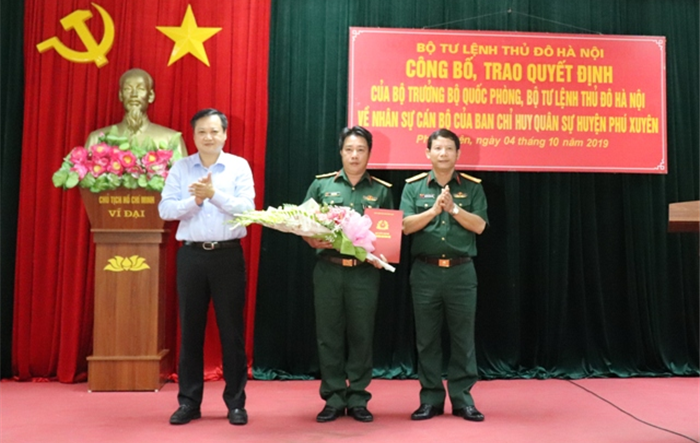 Công bố Quyết định cán bộ tại Ban Chỉ huy Quân sự huyện Phú Xuyên