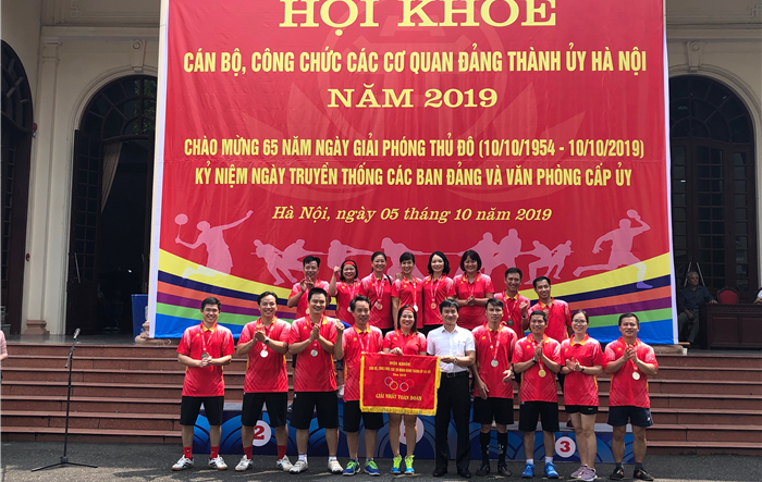 Tưng bừng Hội khỏe cán bộ, công chức các cơ quan Đảng Thành ủy Hà Nội