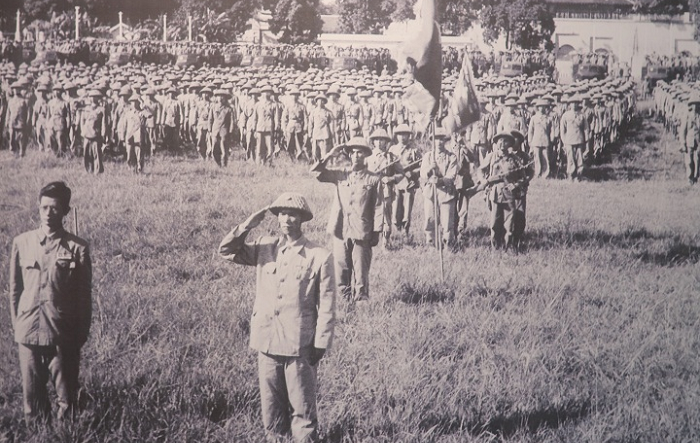 Hình ảnh hiếm về ngày Giải phóng Thủ đô năm 1954