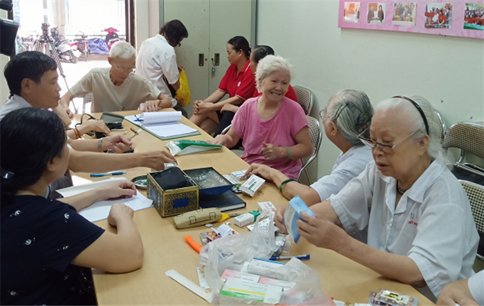 Phòng khám nhân đạo của những vị bác sỹ "tóc bạc"