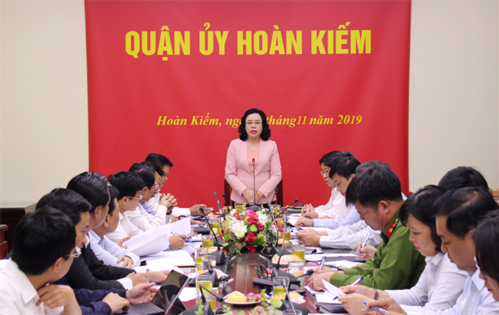 Phó Bí thư Thường trực Thành ủy Ngô Thị Thanh Hằng làm việc với Ban Thường vụ Quận ủy Hoàn Kiếm