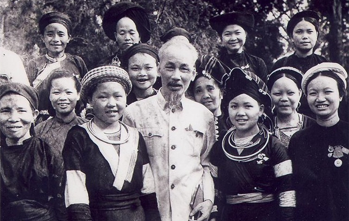 Củng cố, phát triển khối đại đoàn kết toàn dân tộc hiện nay theo tư tưởng Hồ Chí Minh