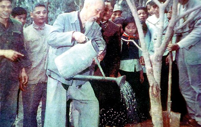 60 năm Chủ tịch Hồ Chí Minh phát động Tết trồng cây
