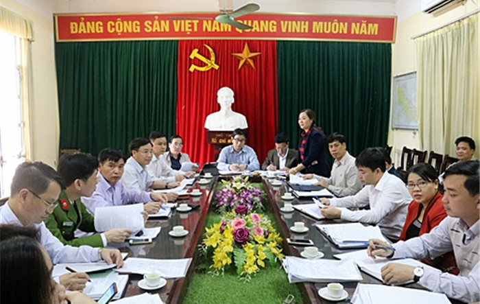 Lãnh đạo huyện Chương Mỹ làm việc với Đảng ủy xã Hoàng Diệu về công tác chuẩn bị Đại hội Đảng bộ các cấp 