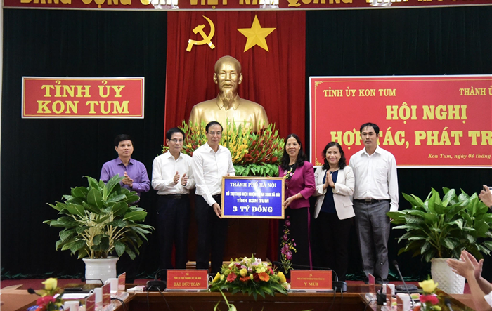 Hà Nội và Kon Tum tăng cường hợp tác, bảo đảm thực chất