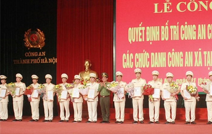 Cảnh giác với mưu đồ phê phán bố trí công an chính quy ở xã 