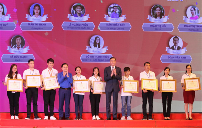 Trao giải Cuộc thi “Tuổi trẻ học tập và làm theo tư tưởng, đạo đức, phong cách Hồ Chí Minh”