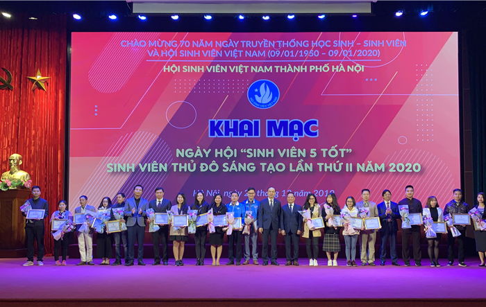 Hơn 5.000 đoàn viên, sinh viên Thủ đô tham gia Ngày hội "Sinh viên 5 tốt"