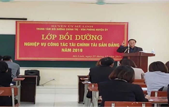 Bồi dưỡng nghiệp vụ công tác văn phòng của Đảng phục vụ Đại hội Đảng các cấp 2020-2025