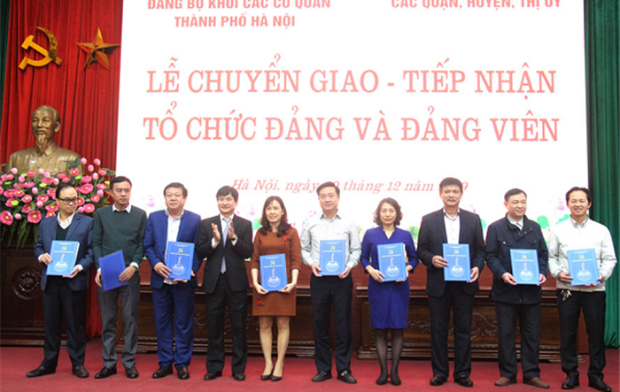 Lễ chuyển giao, tiếp nhận tổ chức cơ sở Đảng và đảng viên 