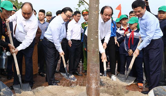 Thủ tướng mong muốn Hà Nội trở thành thành phố văn hoá với 4 mùa hoa nở