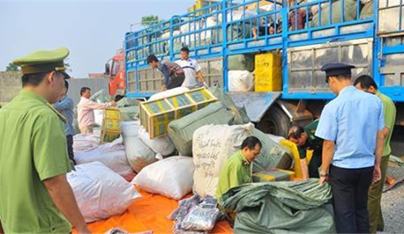Tăng cường đấu tranh chống buôn lậu, gian lận thương mại và hàng giả trên địa bàn