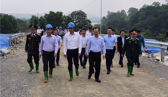 Phó Bí thư Thành ủy Đào Đức Toàn làm việc với khu xử lý chất thải rắn Xuân Sơn