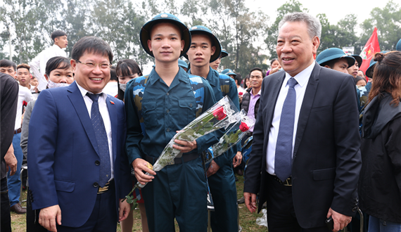 216 thanh niên huyện Sóc Sơn lên đường nhập ngũ năm 2019