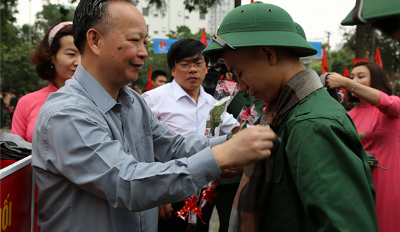 Quận Hà Đông tổ chức thành công Lễ giao nhận quân năm 2019