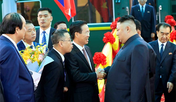 Đồng chí Võ Văn Thưởng ra đón Chủ tịch Kim Jong-un ở ga Đồng Đăng