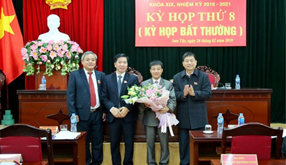 Kỳ họp thứ 8 HĐND thị xã Sơn Tây khoá XIX, nhiệm kỳ 2016-2021