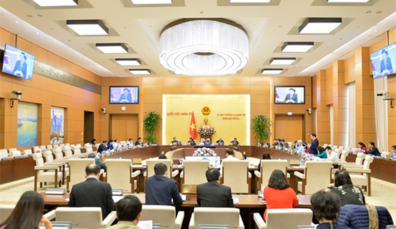 Thông qua Nghị quyết về sắp xếp các đơn vị hành chính cấp huyện và cấp xã giai đoạn 2019-2021