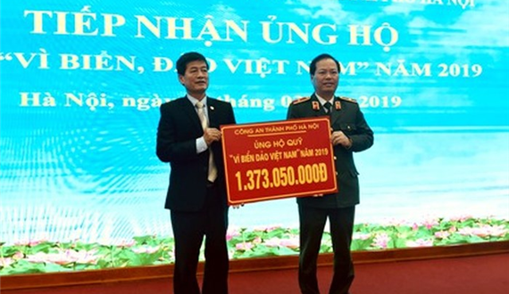 Công an Hà Nội ủng hộ Quỹ “Vì biển, đảo Việt Nam” năm 2019