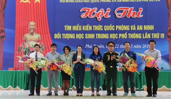 Tưng bừng Hội thi tìm hiểu kiến thức quốc phòng – an ninh cho học sinh các trường THPT trên địa bàn huyện Phú Xuyên